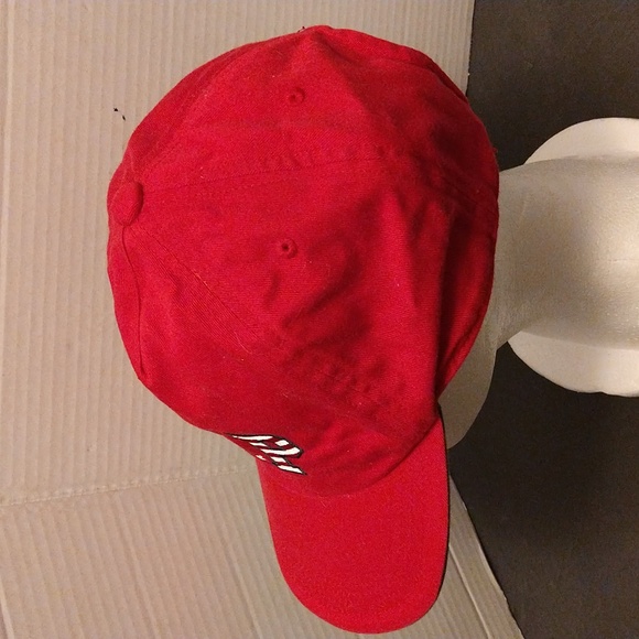 VGUC. GAP American flag colored red baseball cap. - Picture 2 of 8